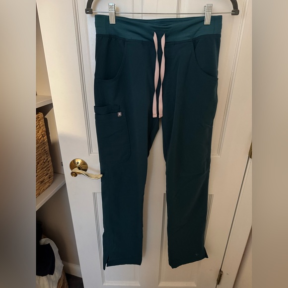 Figs scrub set xs in deep reef - Picture 3 of 4